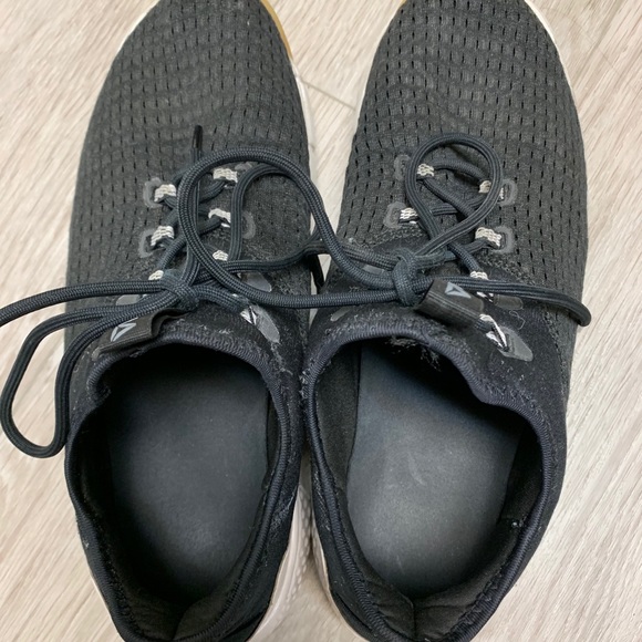 Reebok Gym Shoes - Picture 4 of 4